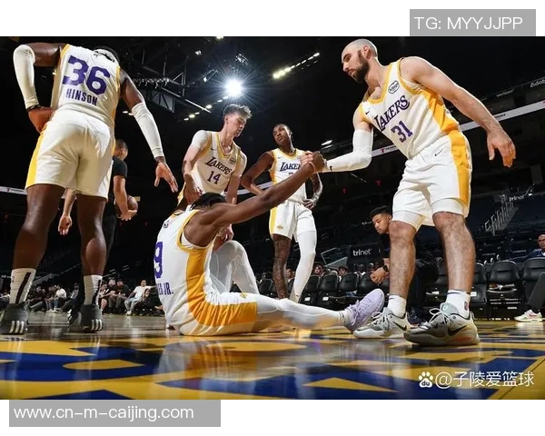 湖人对阵热火精彩比赛录像回放分析与精彩瞬间回顾